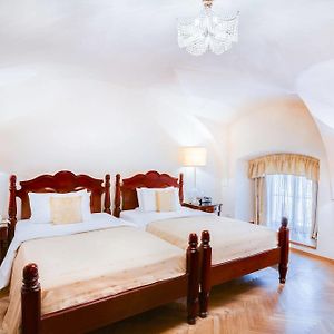 Standard Zimmer mit Kingsize-Bett